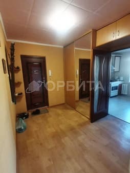 Продается двухкомнатная квартира, 53.5 м², этаж 3 из 5. Фото 1