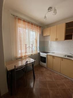 Сдается трехкомнатная квартира, 59 м², 10, этаж 3 из 5. Фото 1