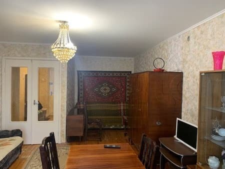 Продать однокомнатную квартиру, 40 м², этаж 4 из 9. Фото 4