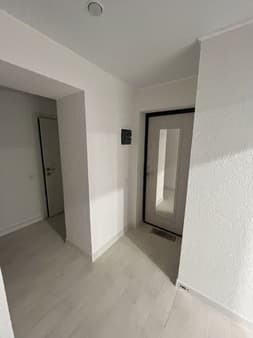 Продаем двухкомнатную квартиру, 49 м², этаж 2 из 9. Фото 3