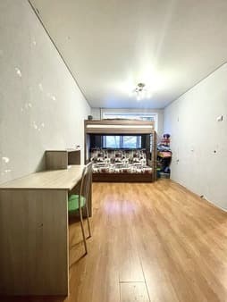 Купить трехкомнатную квартиру, 59.5 м², этаж 3 из 5. Фото 2
